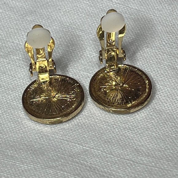 Vintage Purple Button Clip-On Earrings Round Gold-Tone Edge - Picture 6 of 6